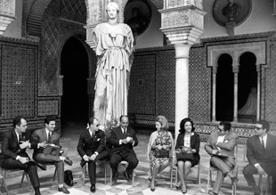 Patio principal de la Casa de Pilatos, 1965. Lola Flores presentando un espectáculo