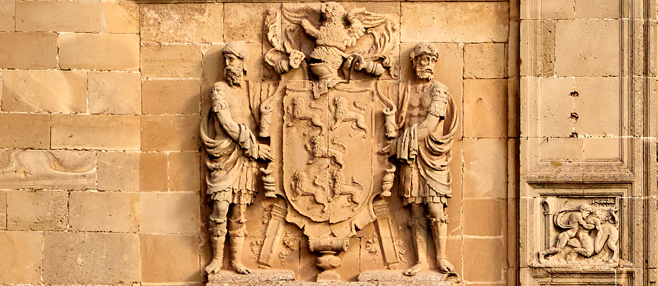 Stemma di Francisco de los Cobos sulla facciata della Cappella del Salvatore a Úbeda, Fundación Casa Ducal de Medinaceli