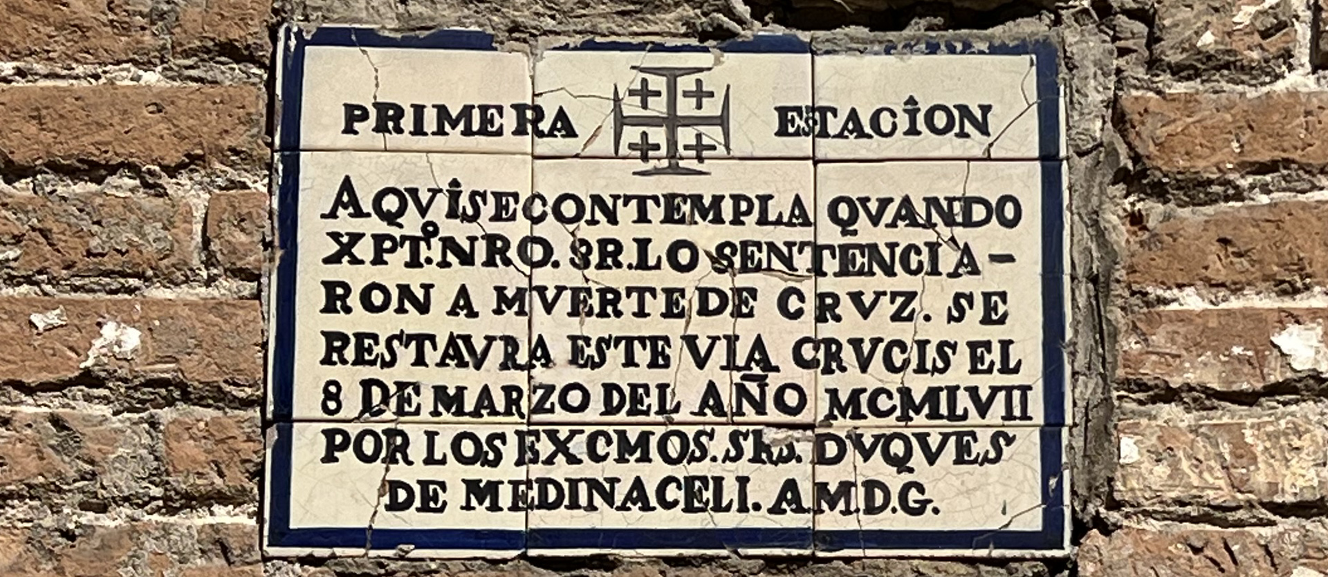 Tile. First Station, Via Crucis of the Cross of the Field.