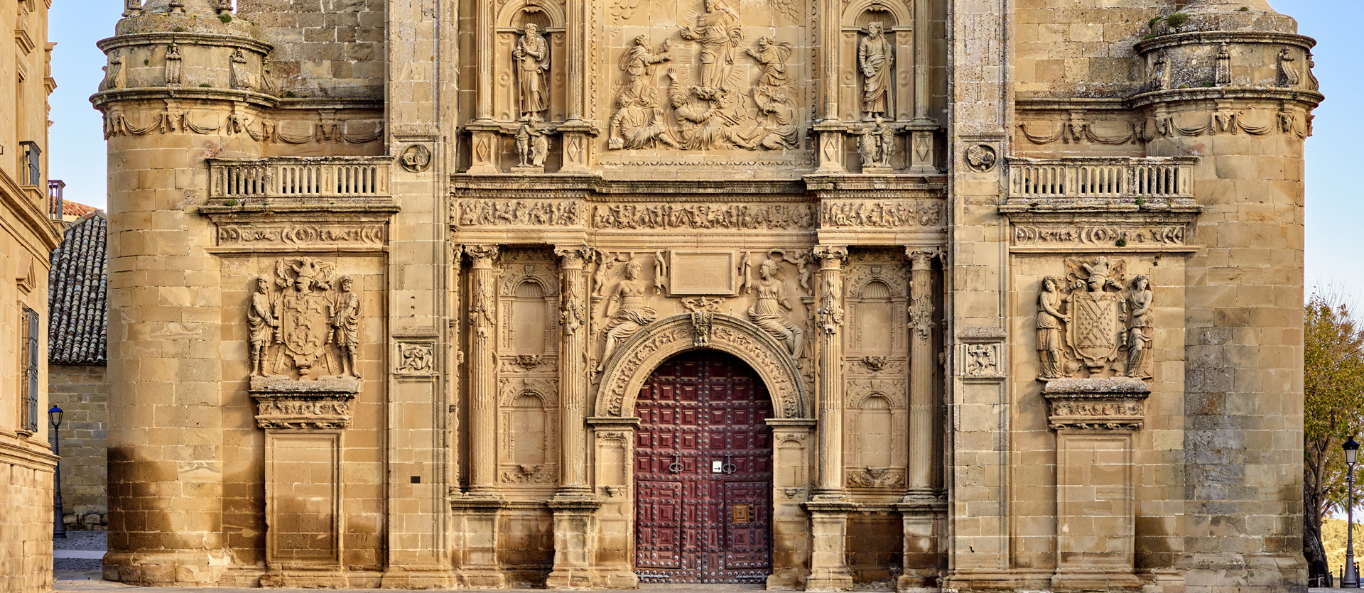 Détail. Façade sacrée de la chapelle du Sauveur à Úbeda. Jaén